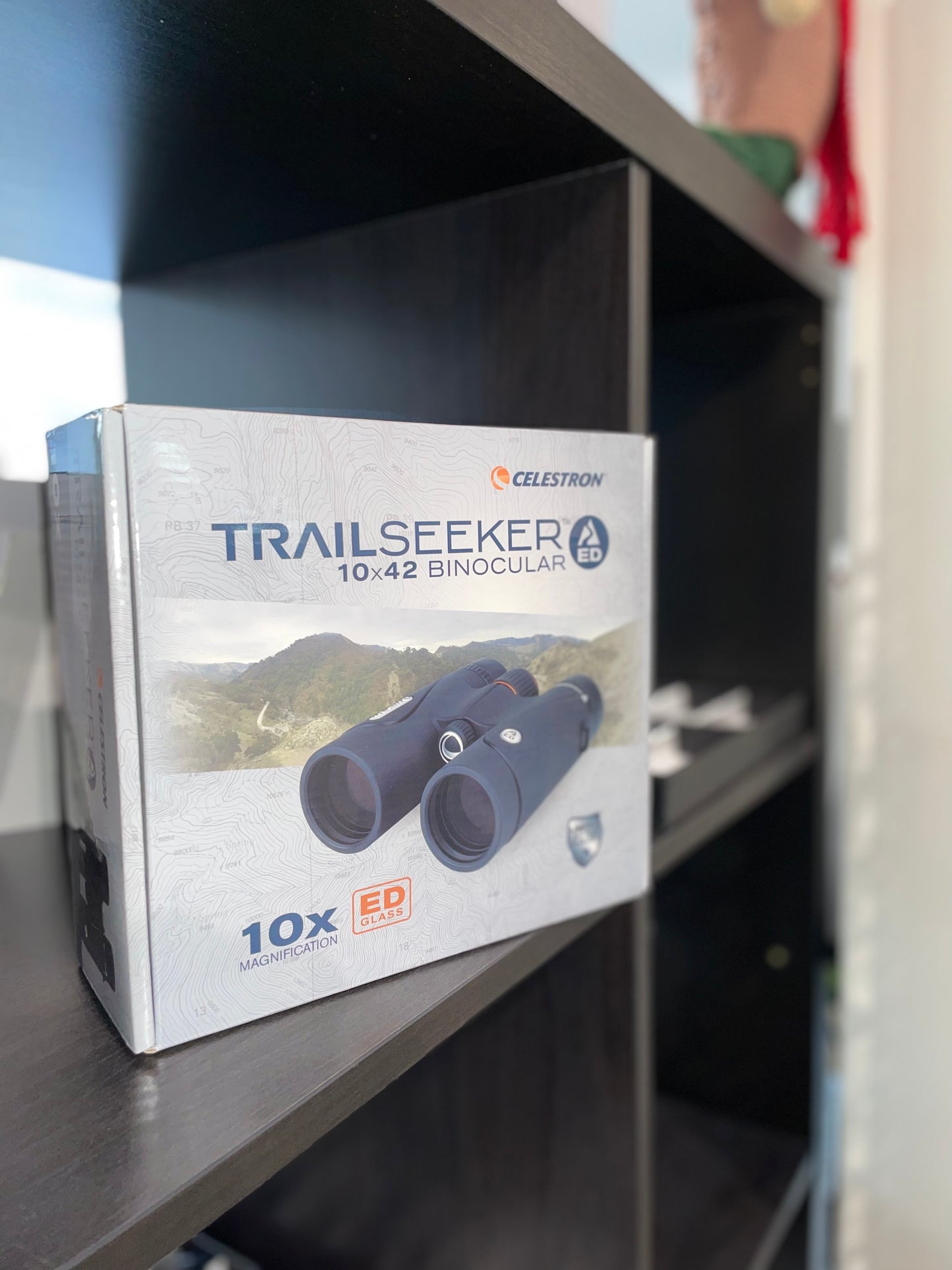 Celestron TrailSeeker ED 10x42mm Roof Binoculars